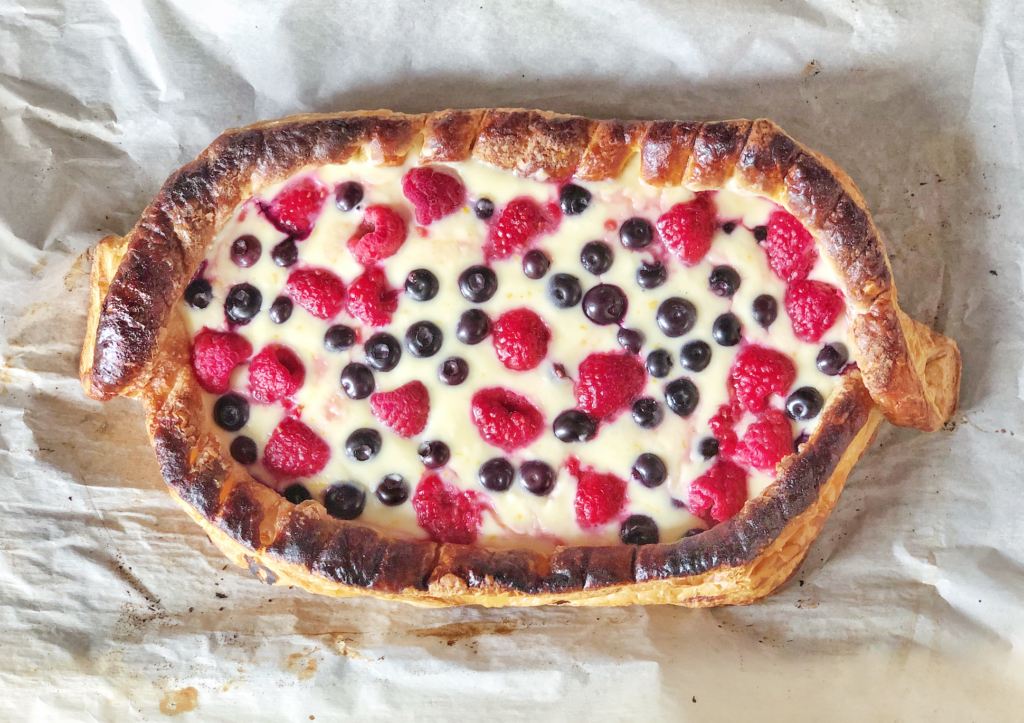 Fresh Berries Cheese Pie for July 4