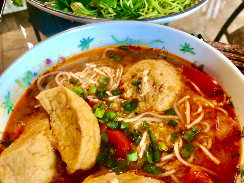 Bun Rieu or Vietnamese Crab Tomato Noodles Soup - Taste Topics