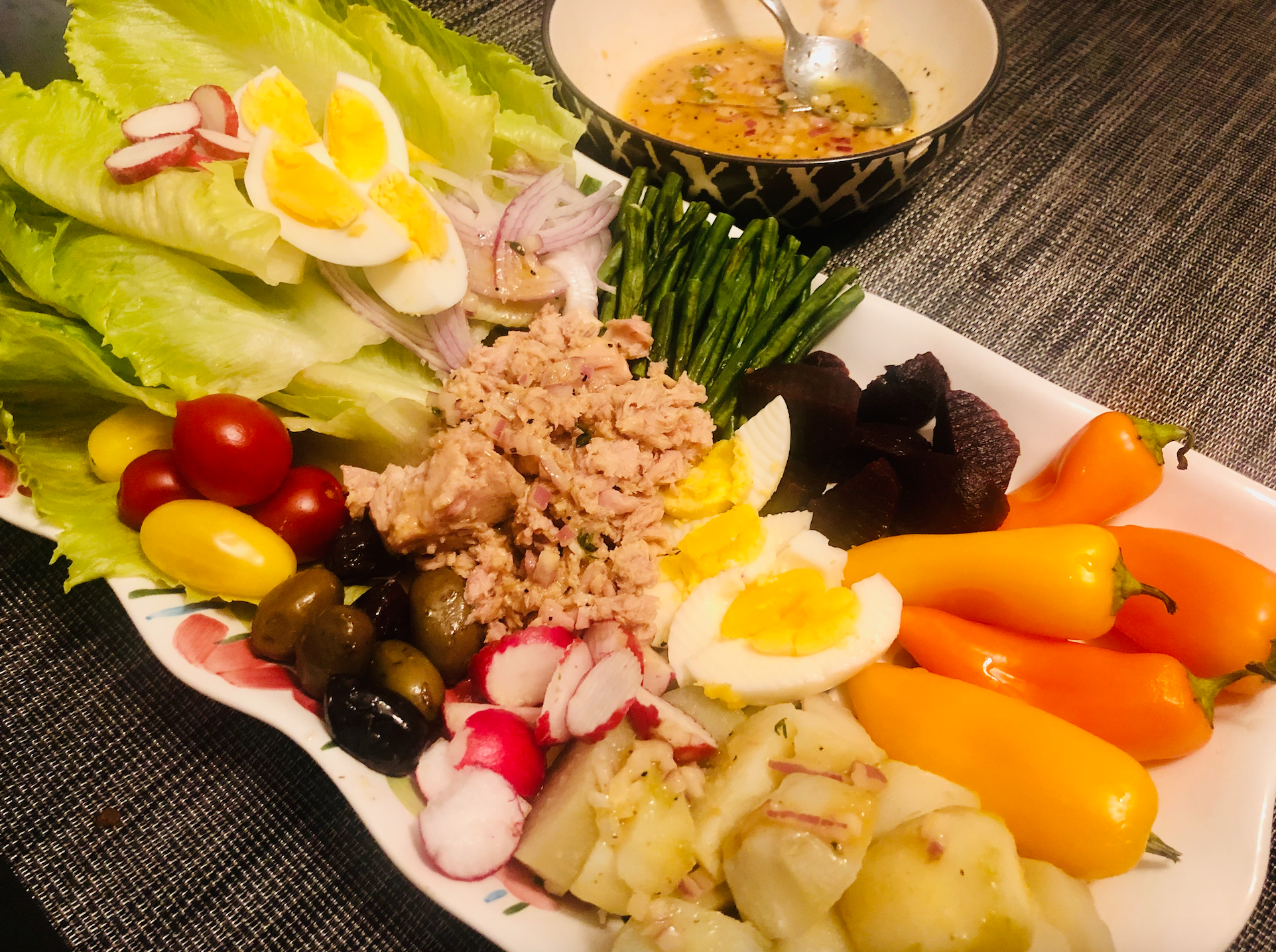 Let's make Salade Niçoise, the most famous French salad!